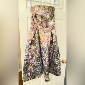Brand new WHBM waterlily dress strapless with optional straps size 8.